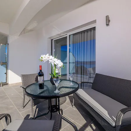 Lichtdurchflutetes Mit Grillbereich, Meerblick, Waschmaschine Appartement *