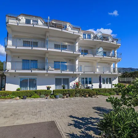 Lichtdurchflutetes Mit Grillbereich, Meerblick, Waschmaschine Apartamento Crikvenica