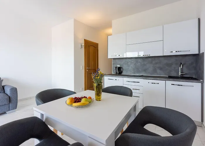 Appartement Lichtdurchflutetes Mit Grillbereich, Meerblick, Waschmaschine Crikvenica
